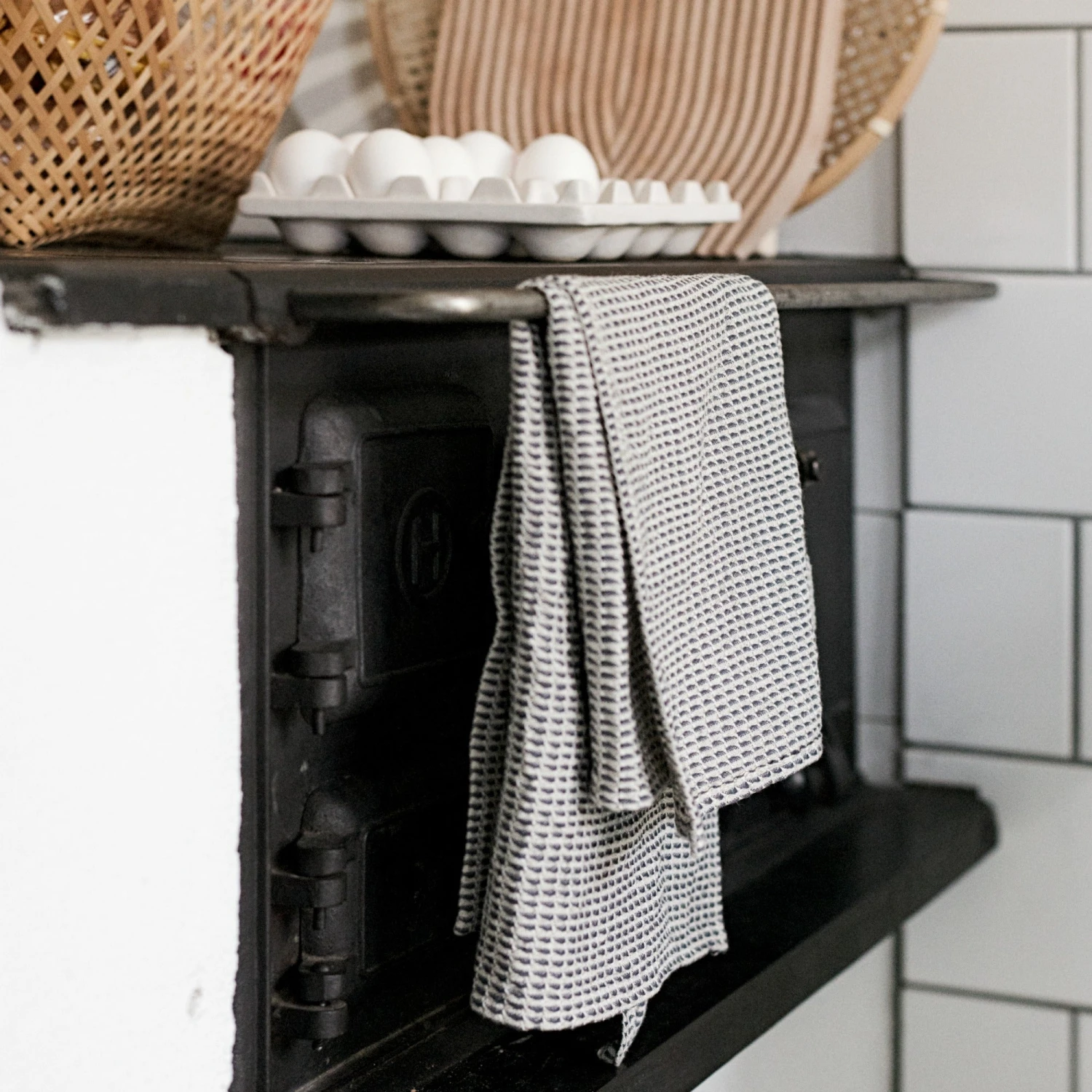 Serviette De Toilette Gaufrée En Lin (3 Couleurs) 4 Serviette De Toilette Gaufrée En Lin (3 Couleurs) – Image 2