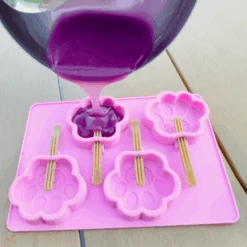 Smoofl Moule à Glace Ou Gâteau En Forme De Patte -Produits Chien Chat Magasin S9032 Smoofl Ice mould medium sleeve Leen