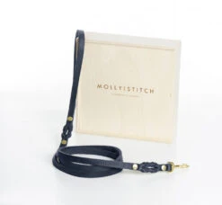 Laisse Pour Chien En Cuir Souple Simple (8 Couleurs) -Produits Chien Chat Magasin city leash navy gold min 1 44286e0f 948f 41ba 8c15 fcee563e7d0d